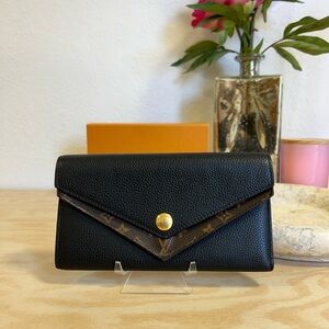 [SOLD] Louis Vuitton Double V Wallet